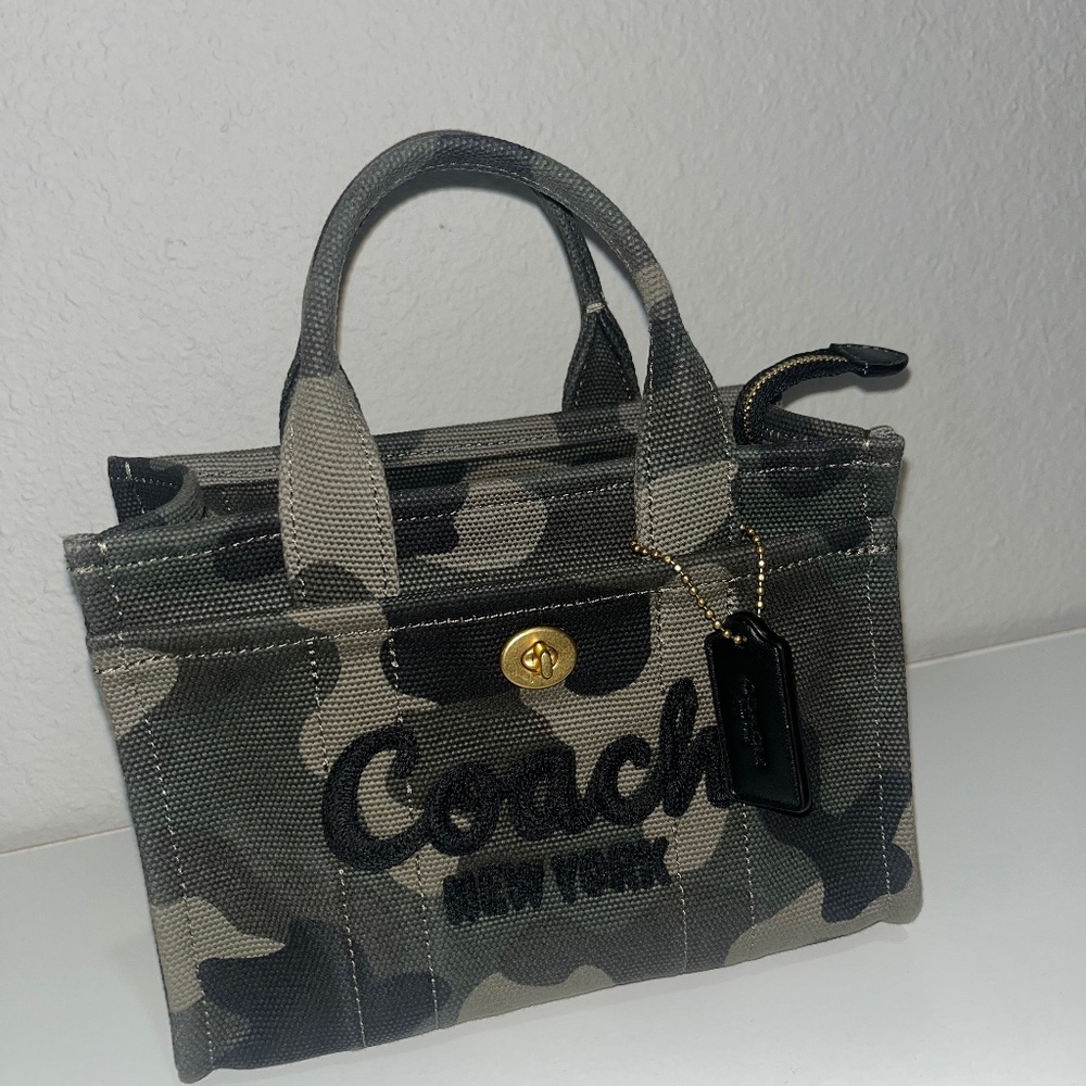 Coach Cargo Tote 20 (Camouflage/Canvas)